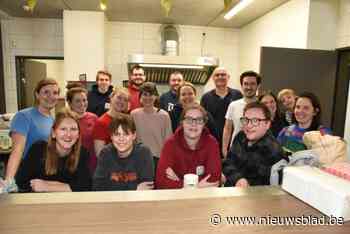 Pannenkoekenbak van oud-chiroleiding Massenhoven lokt veel lekkerbekken