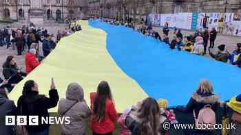 Huge Ukrainian flag unfurled at anniversary event