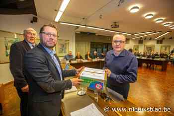 Inwoners Kruisbeekveld protesteren tegen Lijnbussen in hun straat: “Geen leefbare straten meer”