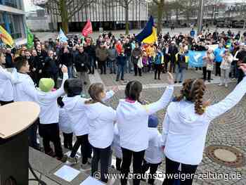 Ukrainer und Wolfsburger demonstrieren für den Frieden