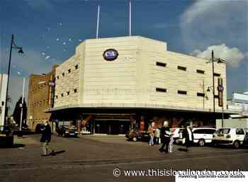Romford shops and places to go captured in historic photos