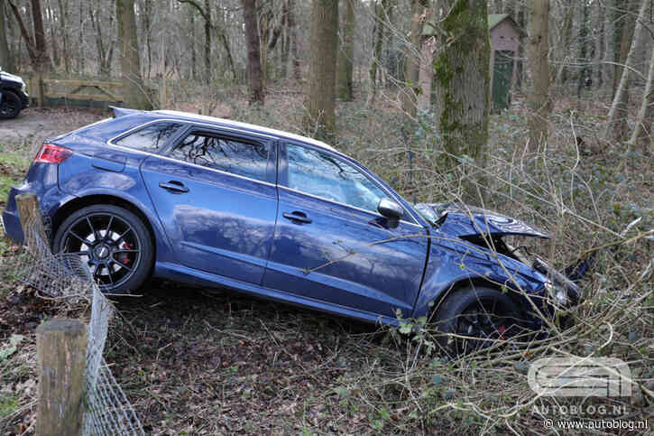 Audi S3 ligt opnieuw in puin na klapper in bosgebied