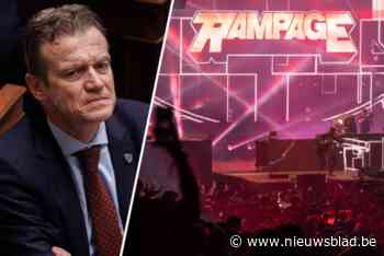 Politie en parket plukken drugsdealers en -gebruikers uit publiek tijdens Antwerps dancefestival