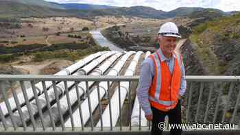 Malcolm and Lucy Turnbull sign on for major pumped hydro project in rural NSW