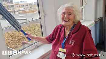 Hospital cleaner is still working aged 90