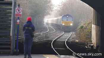 North and Midlands to share £4.7bn transport fund after HS2 leg scrapped