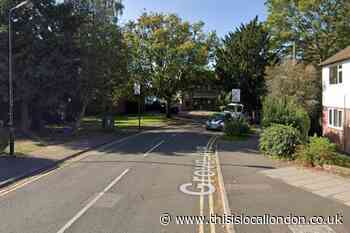 Man left with injuries after a brawl in Grove Avenue, Pinner