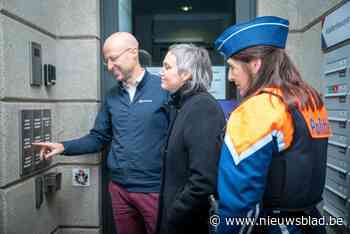 In deze stad krijgen alle 90-plussers bezoek: “Extra kwetsbaar voor eenzaamheid”