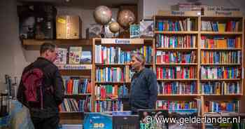 Eigenaar van een van de laatste reisboekhandels gaat met pensioen en zoekt opvolging: 'Het is toch je kindje’