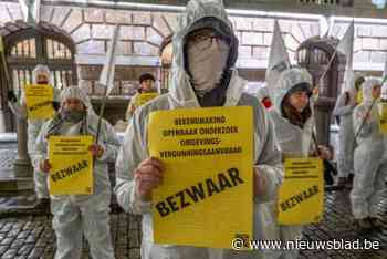 Burgercollectief Doe Deurne Dicht voert actie aan Antwerpse stadhuis: “Wij gaan door tot de luchthaven sluit”