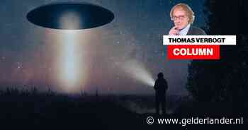 Bij de bakker keek ik scherp om me heen. Aan een buitenaards wezen moest je toch iets opmerkelijks kunnen zien