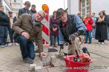 Stolpersteine erinnern an Juden aus Brakel