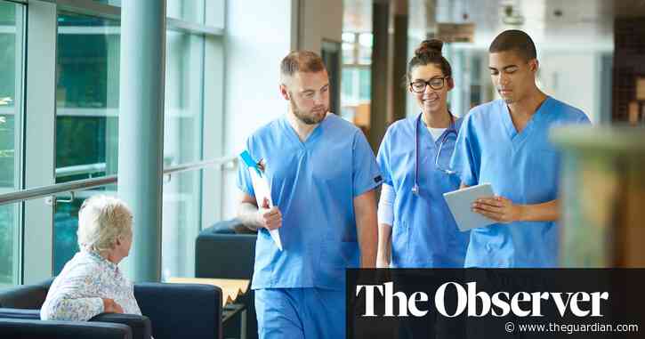 Government delays plans to double number of medical students in England