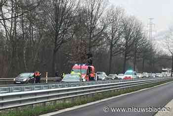 Verkeershinder na ongeval met verschillende voertuigen in Diepenbeek