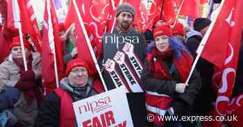 Northern Ireland civil servants offered 5% pay rise and £1,500 bonus