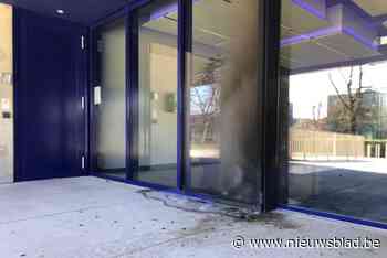 Aanslag met molotovcocktail op politiecommissariaat in Kortrijk: 17-jarige jongen opgepakt