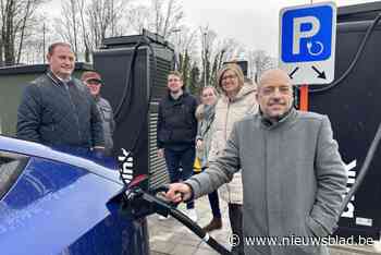 Tot 300 kilometer laden in een kwartier dankzij snelladers op carpoolparking