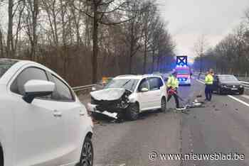 Drie lichtgewonden na kettingbotsing op Boudewijnlaan in Diepenbeek