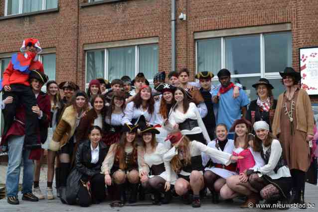 Zesdejaars Regina Caelilyceum vieren laatste honderd dagen