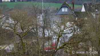 Mann bei Verpuffung verletzt: Hessische Behörden weiten Sicherheitsradius wegen Gasleck aus