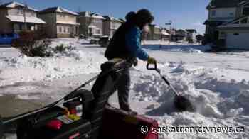 Sask. first responder warns shoveling poses a risk to those with heart problems