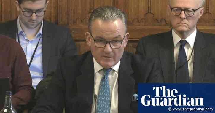 Sacked UK borders inspector tells MPs he was removed ‘for doing his job’