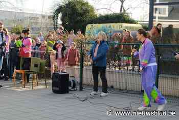 Juf Lief van lagere school Zonnebloem in Sint-Amands gaat op pensioen: “Ik denk dat ik het maandag pas zal beseffen”