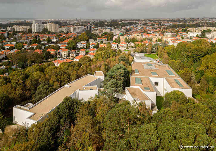 Álvaro Siza im Serralves-Park - Museumserweiterung in Porto
