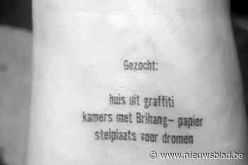 Stadsdichter lanceert mini-plaktattoo met haiku voor Wereld Tiener Mentale Gezondheidsdag