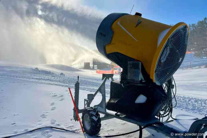 Wisconsin Ski Area Refuses To Give Up On Winter