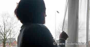 Samantha (22) belandde in greep van een loverboy: ‘Ik zag mijn vader op straat naar mij zoeken’