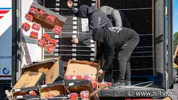 Blockaden und Barrikaden: Spanische und britische Bauern protestieren weiter