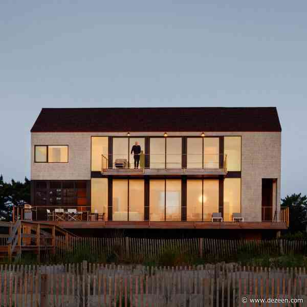 Robert Gurney clads gabled Delaware house with cedar shingles