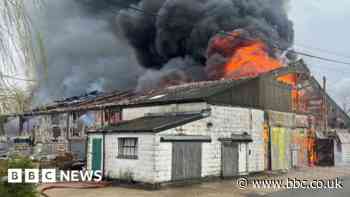 Firefighters contain 'well-developed' barn fire