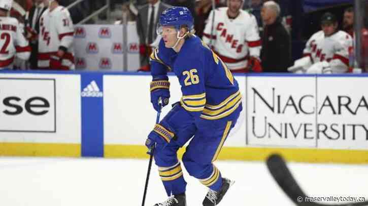 NHL defencemen talk benefits, drawbacks of playing their off-side