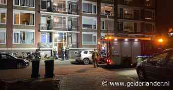 Flat ontruimd en straat afgezet vanwege keukenbrandje: politie adviseert bewoonster om in hotel te slapen