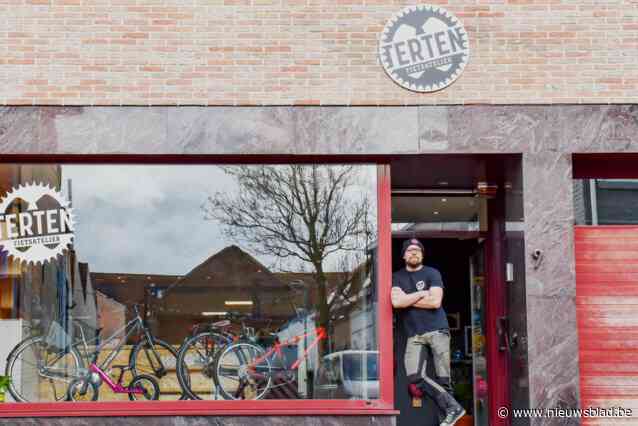 ‘Meneertje Terten’ (36) opent gloednieuw fietsatelier in Boterpotstraat: “Atelier onontbeerlijk om goede kwaliteit te leveren”
