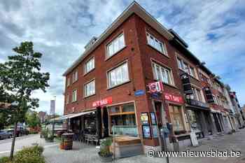 Betrokkenen blijven mekaar de schuld geven voor steekpartij in ’t Sas: “Als je drie keer in de romp steekt, dan steek je om te doden”