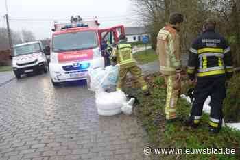 Gracht vervuild met stookolie uit lekkende tank