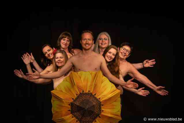 Liers Theater Schoolbond brengt ‘Calendar Girls’ met Lierse twist én eigen naaktkalender