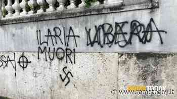 Ilaria Salis, svastiche e croci celtiche vicino all'ambasciata ungherese: "Muori"