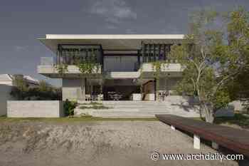 Sjøhavn House / Lightbody Architects