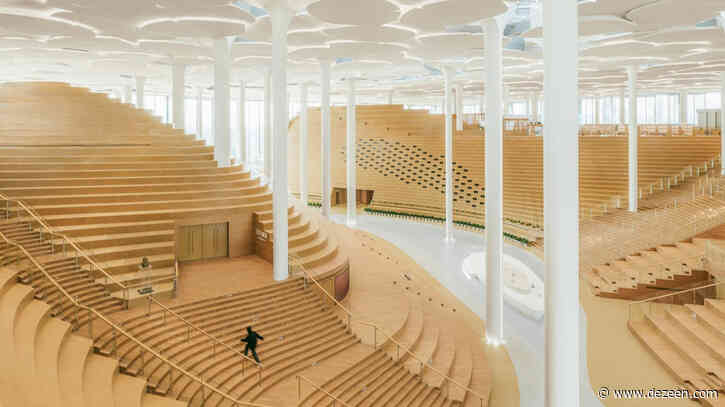 Dezeen Debate features Snøhetta library with a "feeling of extravagance"