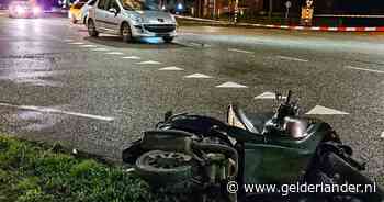 Zwaar ongeluk tussen scooterrijder en automobilist: kruising dicht