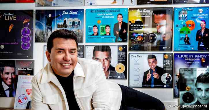 Jan Smit wint na bewogen periode oeuvreprijs: ‘Ik zie nu in wat een voorrecht mijn werk is’