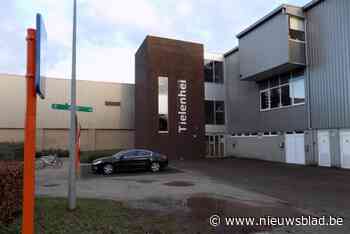 Parkeren verboden op toegangsweg naar sportcentrum Tielenhei: “Huidige verkeerssituatie is te onveilig”