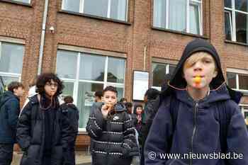 Leerlingen Regina Caeli fluiten tegen kindermishandeling