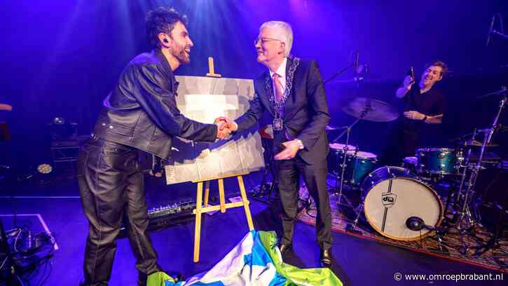 Duncan Laurence krijgt een eigen tegel op de Walk-of-Fame in Tilburg