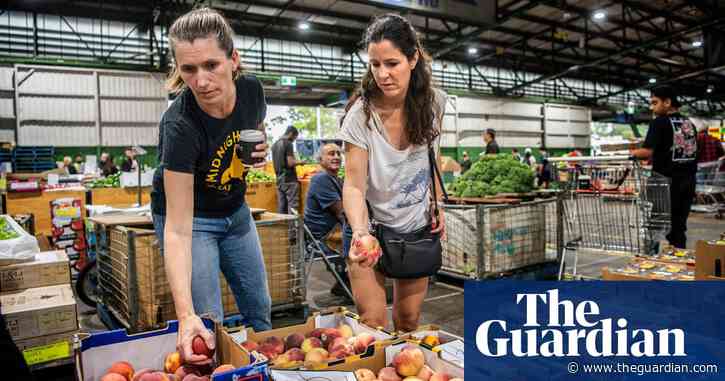 At Sydney’s fruit and veg market, buying in bulk costs barely 30% of supermarket prices