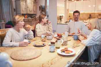 Vaping, Skipping Breakfast Ups Headache Risk for Teens